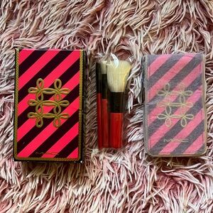 MAC Nutcracker Sweet Essential Brush Kit Holiday Collection Case Box